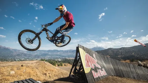 San Carlos de Apoquindo recibirá una vez más a los valientes que irán por uno de los cupos para Red Bull Valparaíso Cerro Abajo.