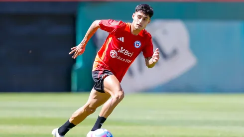 Javier Altamirano se lesionó en las últimas horas y este viernes sorprendió al irse de Juan Pinto Durán sin ser liberado.