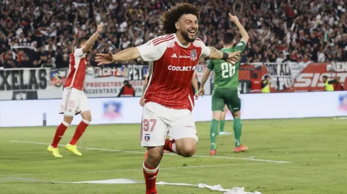 Maximiliano Falcón cuando era querido en Colo Colo.