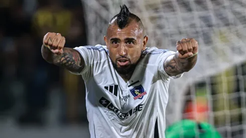 Arturo Vidal recibió un homenaje en Talcahuano.
