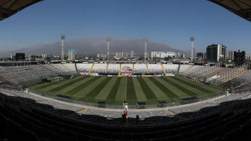 Colo Colo no pudo arreglar los problemas de la cancha del Estadio Monumental.