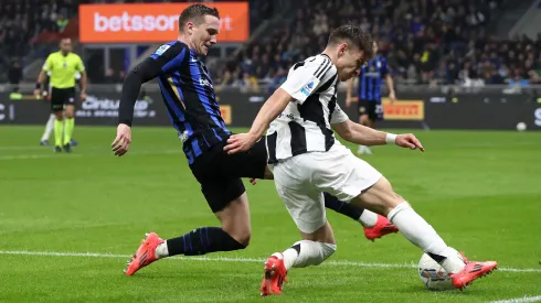 Francisco Conceição y Piotr Zieliński en el último Juventus vs Inter, en la liga italiana.