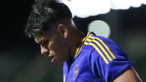 Carlos Palacios tuvo un regreso con altibajos ante Banfield, pero aportó una asistencia clave.