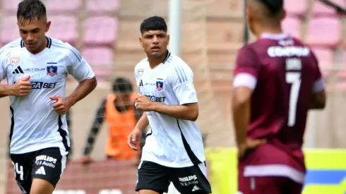 Aquino terminó molesto por el estado de la cancha de La Portada.