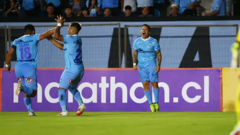 Álvaro Ramos celebra su gol contra Cobreloa, en la victoria 2-0 de Deportes Iquique.