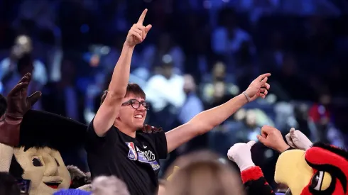 Joven vence a estrella de la NBA