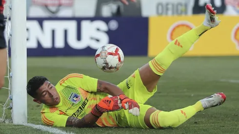 Brayan Cortés jugando por Colo Colo.