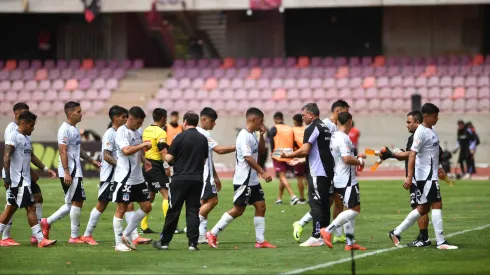 Colo Colo limpia su plantel.