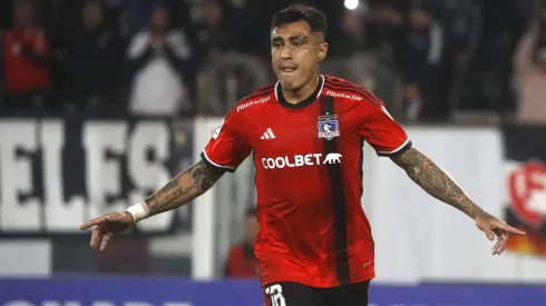 Darío Lezcano celebrando uno de los pocos goles que hizo en Colo Colo.
