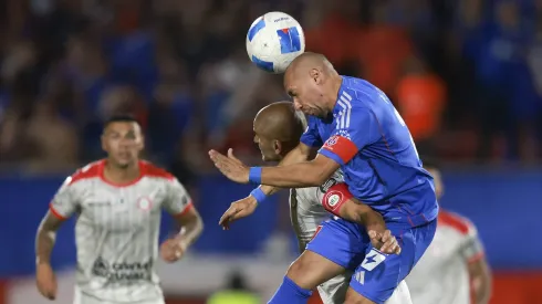 Marcelo Díaz durante el partido de la U ante La Calera.