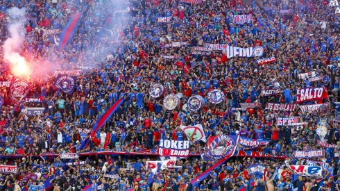Universidad de Chile tuvo un masivo apoyo ante Unión La Calera.