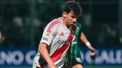 El chileno es foco de críticas por un curioso remate