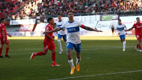 Fernando Zampedri marcó el gol de la victoria en el último enfrentamiento entre Universidad Católica y Ñublense.