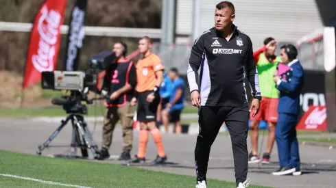 Jorge Amirón respalda a sus dirigidos en Colo Colo.