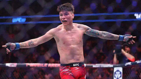 Triunfazo del chileno en la UFC.