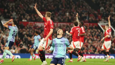 Empate con sabor a derrota para Manchester United y Arsenal, igualdad con aroma a título para Liverpool.