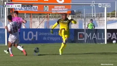 Omar Carabalí no tuvo una buena salida, la que sumada a la falla de su compañero de defensa, fueron vía libre para la apertura de la cuenta en San Fernando.