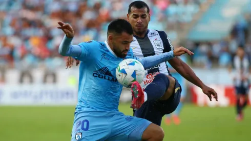 Diego Orellana durante el partido de ida entre Deportes Iquique y Alianza Lima en la CONMEBOL Libertadores 2025.