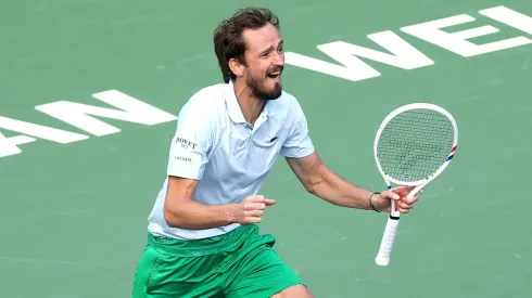 Daniil Medvedev y su efusiva celebración tras vencer a Arthur Fils en el Indian Wells 2025