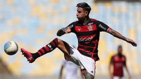 Erick Pulgar otra vez fue campeón en Brasil.