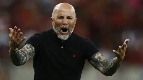 Jorge Sampaoli está sin trabajo tras su corto ciclo en el Rennes de Francia.