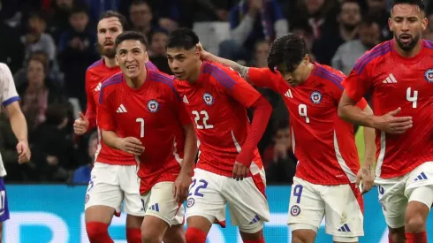 Chile enfrentará a Paraguay sin el máximo goleador del 2025 en los titulares.