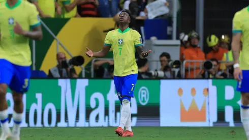 Vinicius Junior se puso el overol para dejar a Brasil como escolta de Argentina en las Eliminatorias.