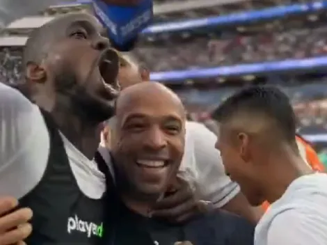 Video: Waterman elimina a USA y lo celebra con Thierry Henry