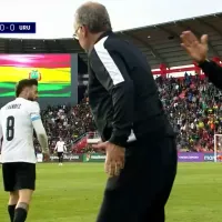 ¡Pillín! Marcelo Bielsa reta en pleno partido a jugador por intentar acelerar el juego