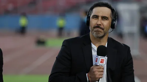 Claudio Bravo debutó in situ como comentarista de la selección chilena en ESPN. Aunque no tuvo en la transmisión del partido.