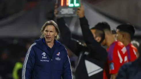 Ricardo Gareca dejó varias declaraciones que hablan de un ciclo terminado, pero inexplicablemente quiere seguir en esta y la siguiente Eliminatoria.