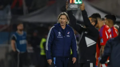 Nadie quiere que Gareca siga en su cargo en la selección chilena.