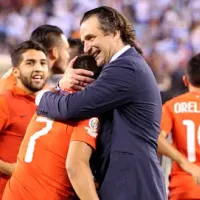 El DT bicampeón chileno que pone a Pizzi por sobre Sampaoli en la Roja: “Tuvo más mérito”