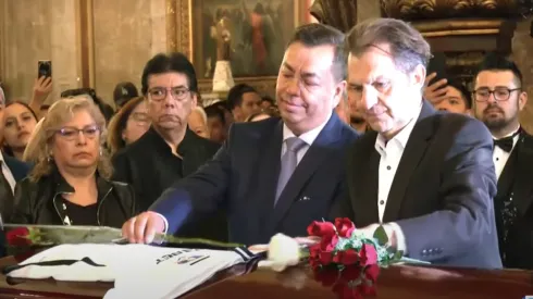 Mosa protagonizó polémico momento en el funeral de Tommy Rey