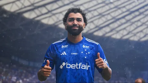 Gabigol brilla con la camiseta de Cruzeiro.