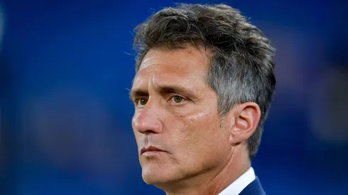 Guillermo Barros Schelotto llegó a Vélez Sarsfield en un momento de emergencia.