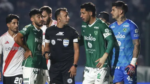 Se vistió de centrodelantero para amargar a River Plate.