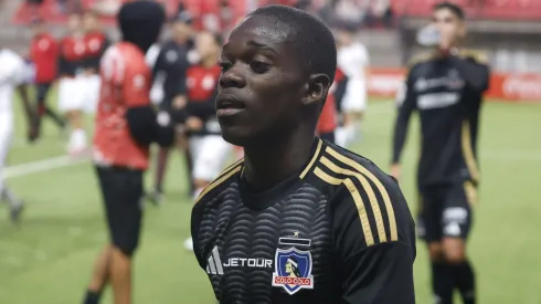 Manley Clerveaux firmó su contrato en Colo Colo.