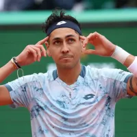 Lo tiene de hijo: Alejandro Tabilo da el batacazo y derrota otra vez a Novak Djokovic