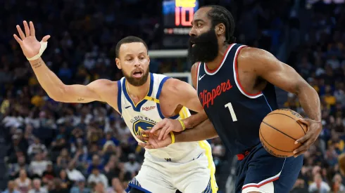 James Harden y Stephen Curry se enfrentaron en tremendo partido entre los Clippers y los Warriors.