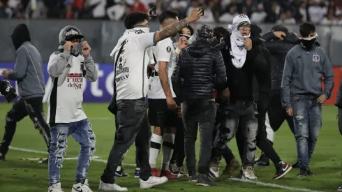Colo Colo se querelló contra 15 hinchas tras los incidentes en Copa Libertadores.