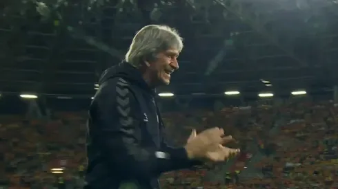 El festejo de Manuel Pellegrini lo dice todo: Siguen en carrera por la Conference League.