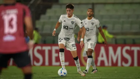 Iván Román ingresó desde el banquillo por lesión y a jugar en un puesto que nunca había tenido.