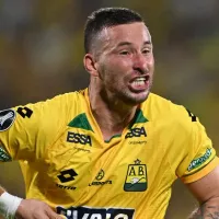 Hinchas de Colo Colo agradecen ayuda de Luciano Pons para seguir vivos en Copa Libertadores