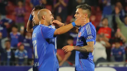 Marcelo Díaz y Charles Aránguiz casi se juntan en Inglaterra.