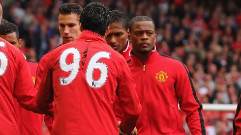 Patrice Evra y Luis Suárez tienen problemas desde antaño.