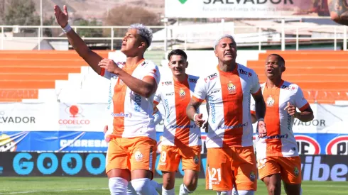 Cobresal consiguió un triunfazo ante Limache para escalar en la tabla de posiciones.