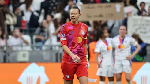 Christiane Endler no pudo en la revancha y vivió una tarde para el olvido en la Champions League Femenina.