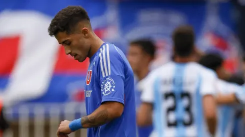 Lucas Assadi no la pasa bien en Universidad de Chile, y recibe el consejo de un histórico azul sobre qué hacer.