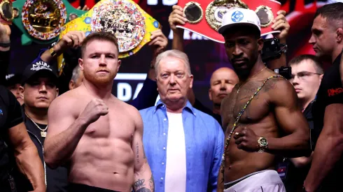 'Canelo' Álvarez y William Scull durante el pesaje previo a la velada.